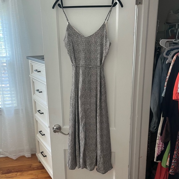 Black and cream patterned midi dress - Picture 3 of 5